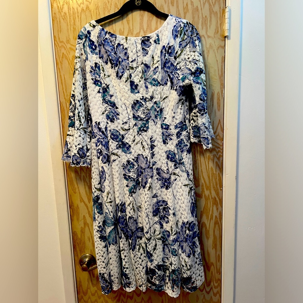 Blue and white flower party dress